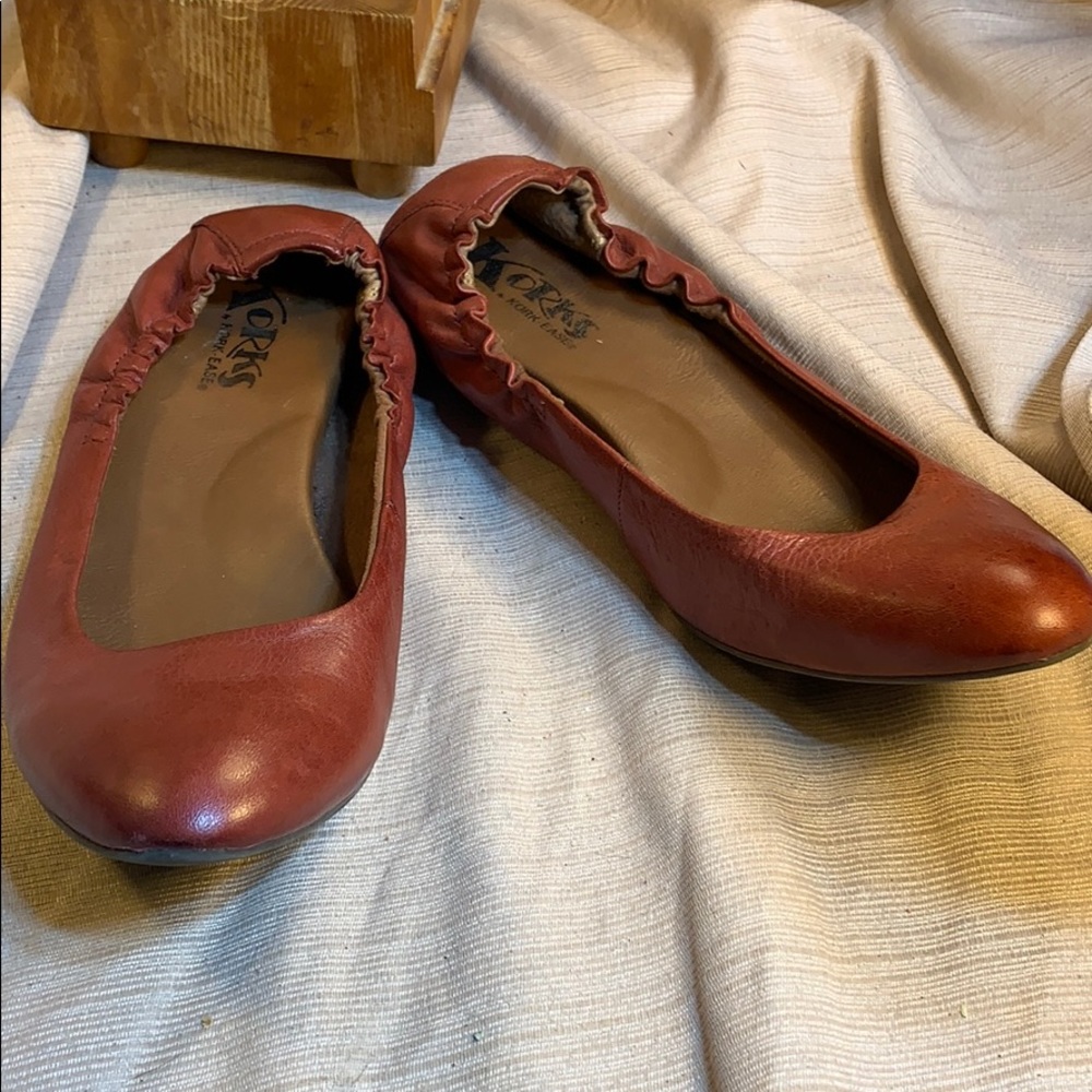 Korks by Kork Ease leather ballet flats
